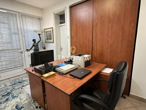 Rent, office space, 30m², Centar, Podgorica - image 1