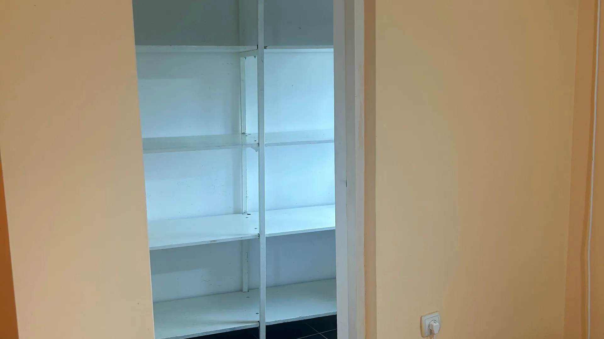 Rent, three bedroom apartment, 62m², Višnjica, Palilula Sve Podlokacije