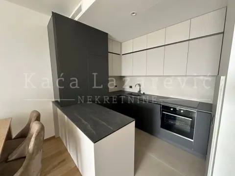 Izdavanje, trosoban stan, 92m², Stari Grad, Beograd - image 4