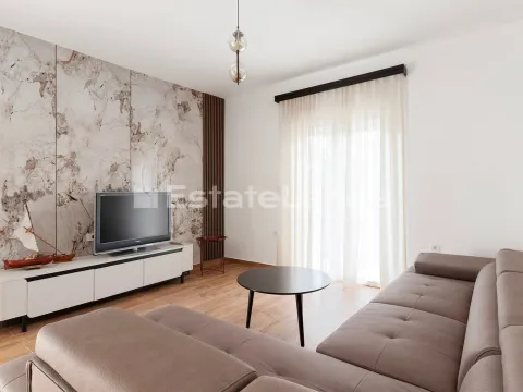 Rent, one bedroom apartment, 75m², Seljanovo, Tivat - image 2