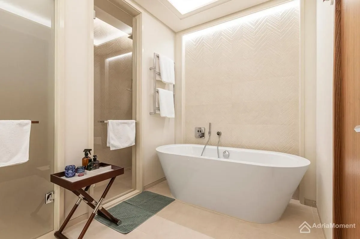 Sale, two bedroom apartment, 185m², Porto Montenegro, Tivat