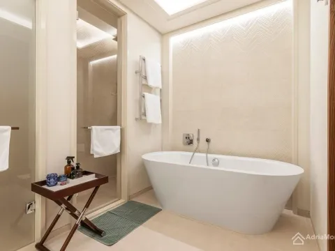 Prodaja, dvosoban stan, 185m², Porto Montenegro, Tivat - image 12