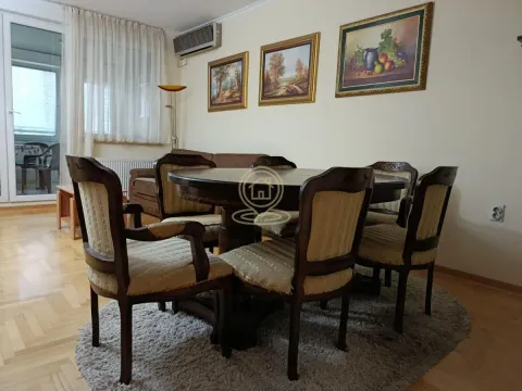 Izdavanje, trosoban stan, 73m², Centar, Novi Sad - image 4