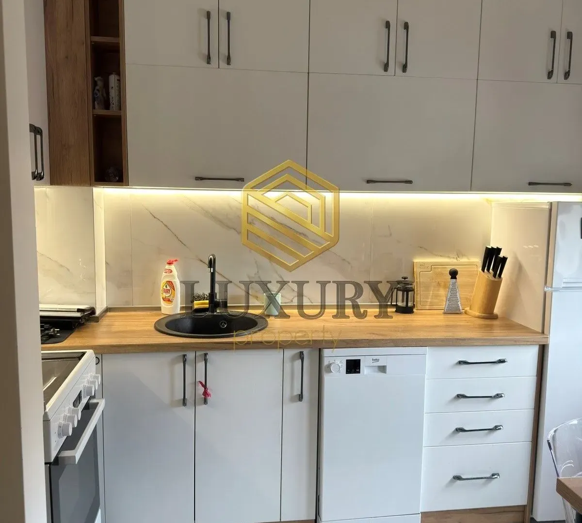 Izdavanje, jednosoban stan, 39m², Krivi Most, Podgorica