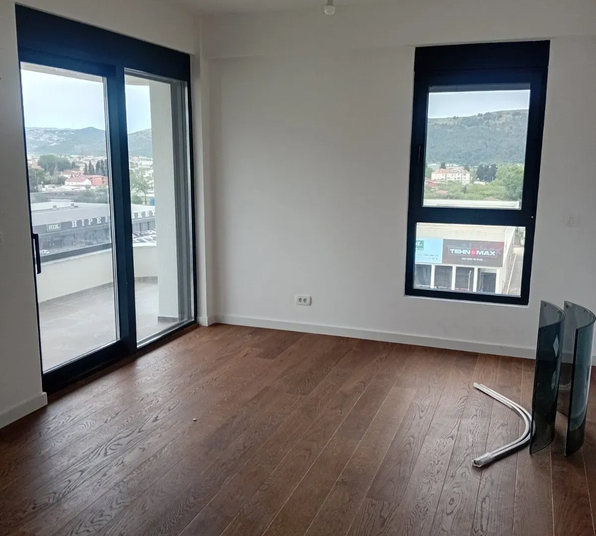 Sale, two bedroom apartment, 73m², Centar, Bar