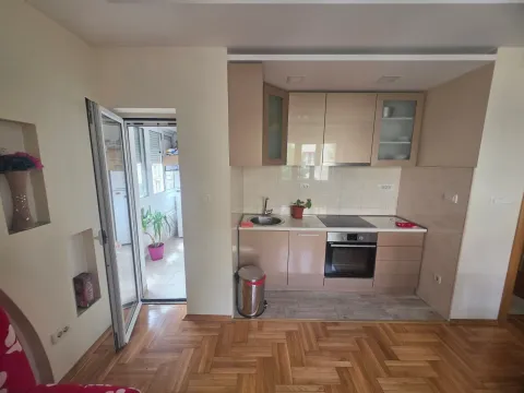 Rent, two bedroom apartment, 68m², Centar, Podgorica - image 4