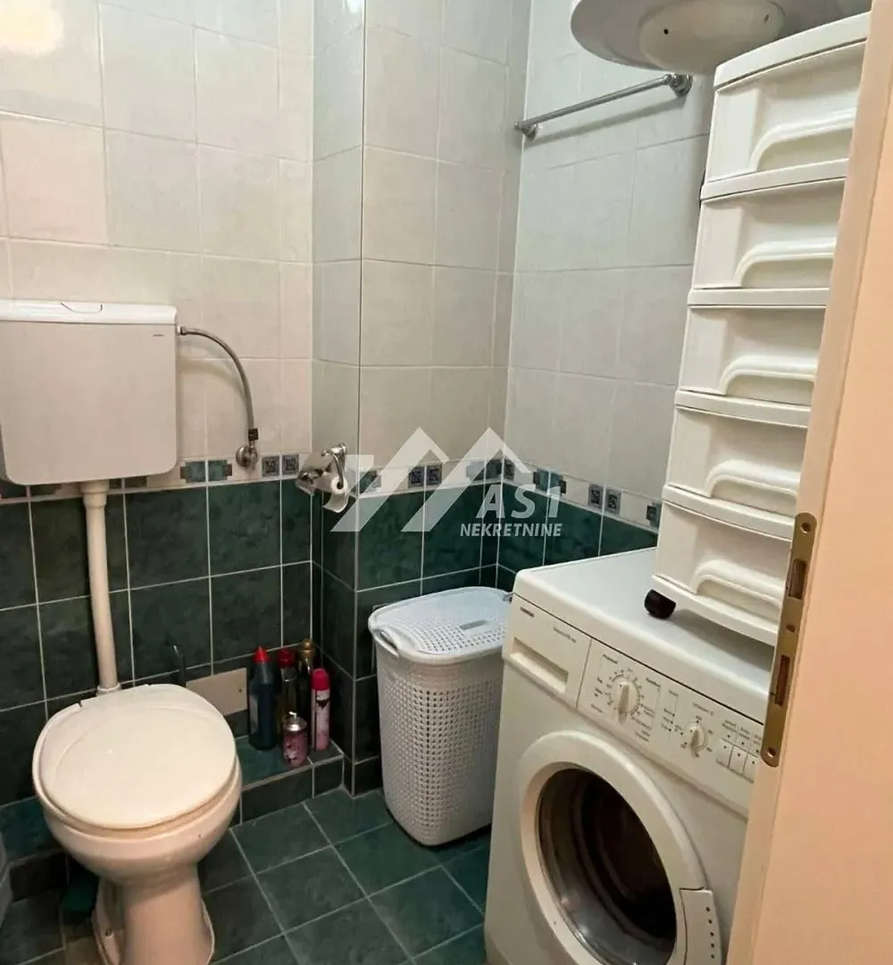 Izdavanje, stan, 24m², Bulevar Oslobodjenja, Novi Sad Sve Podlokacije