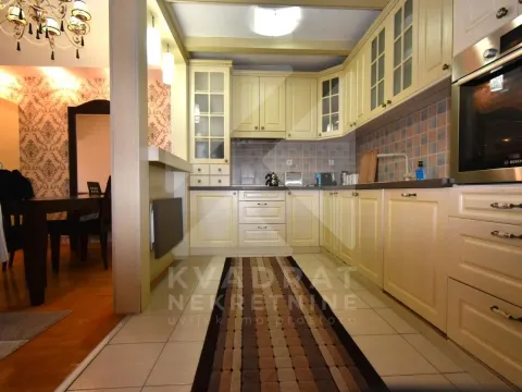 Sale, two bedroom apartment, 92m², City Kvart, Podgorica - image 5