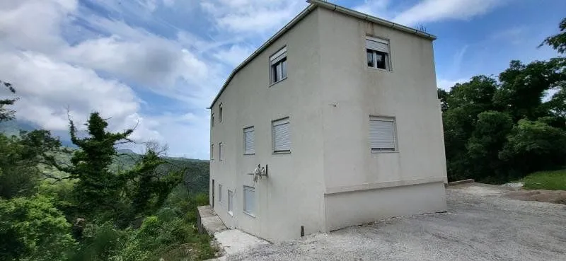 Prodaja, dvosoban stan, 61m², Rafailovići, Budva