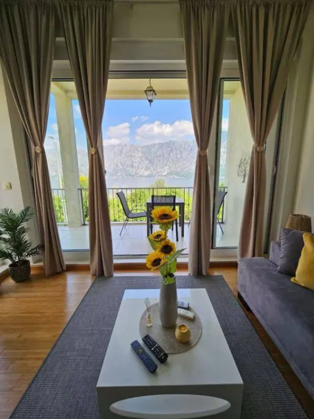 Prodaja, jednosoban stan, 41m², Prčanj, Kotor