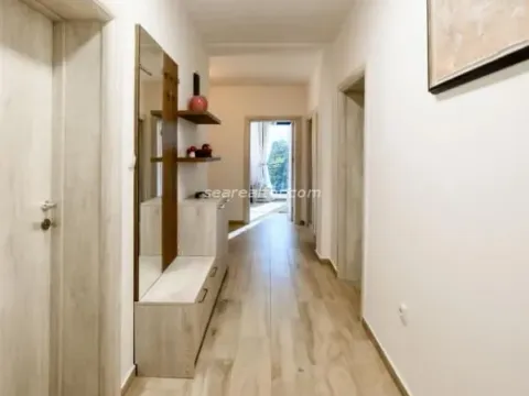 Rent, three bedroom apartment, 120m², Mrčevac, Tivat - image 11