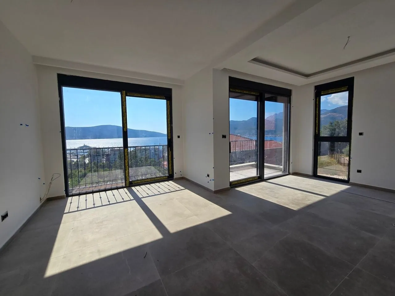 Sale, two bedroom apartment, 61m², Tivat, Crna Gora
