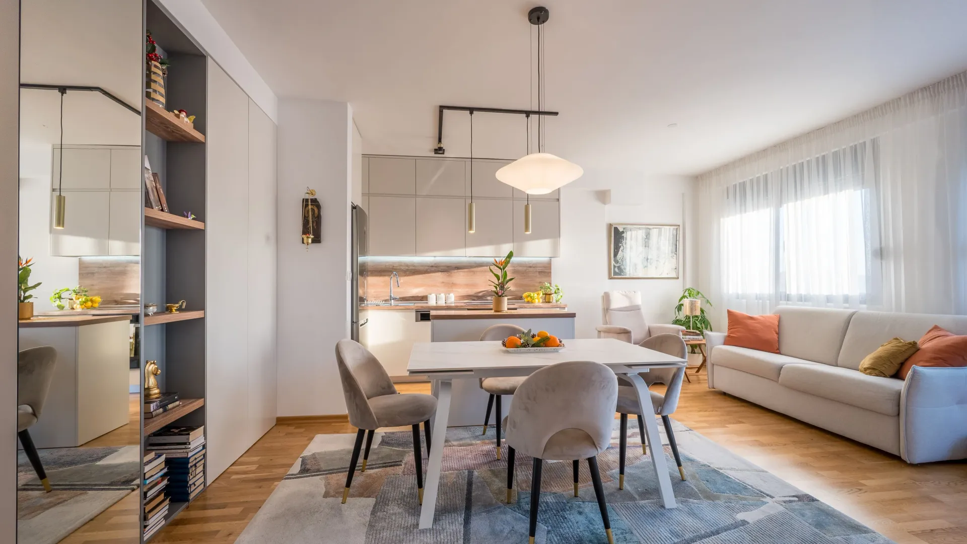 Prodaja, dvosoban stan, 63m², Pod Kuk, Tivat