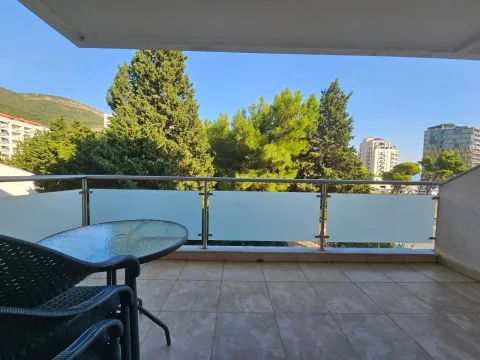 Sale, two bedroom apartment, 90m², Bečići, Budva - image 17