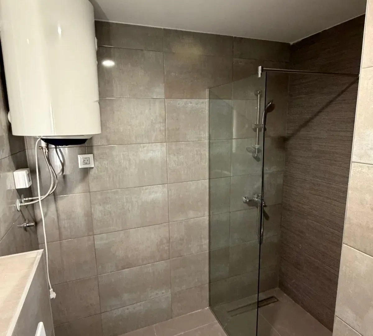 Izdavanje, jednosoban stan, 46m², Stari Aerodrom, Podgorica