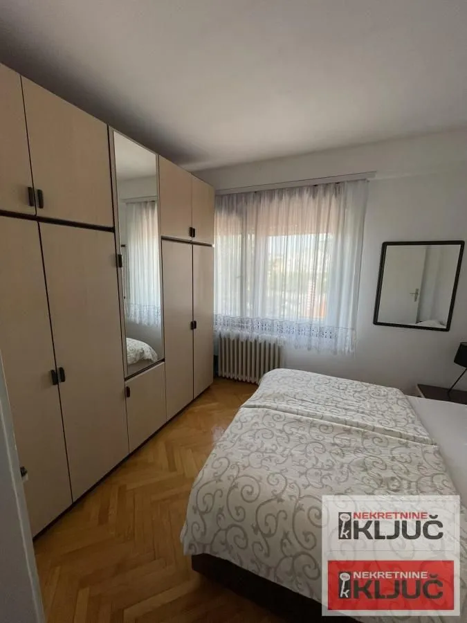 Prodaja, četvorosoban stan, 91m², Centar, Novi Sad