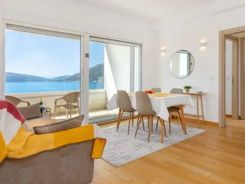 Rent, two bedroom apartment, 70m², Donja Lastva, Tivat