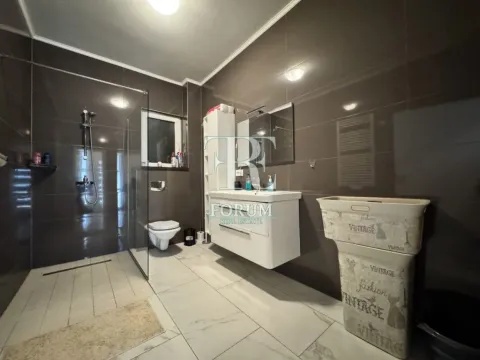 Izdavanje, kuća, 310m², Karaburško Polje, Podgorica - image 6