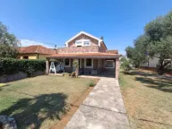 Izdavanje, kuća, 120m², Tološi, Podgorica - image 1