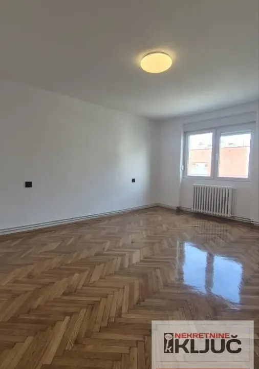 Sale, three bedroom apartment, 58m², Cara Dušana, Novi Sad Sve Podlokacije