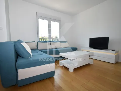 Izdavanje, garsonjera, 33m², Cvijetin Brijeg, Podgorica - image 1