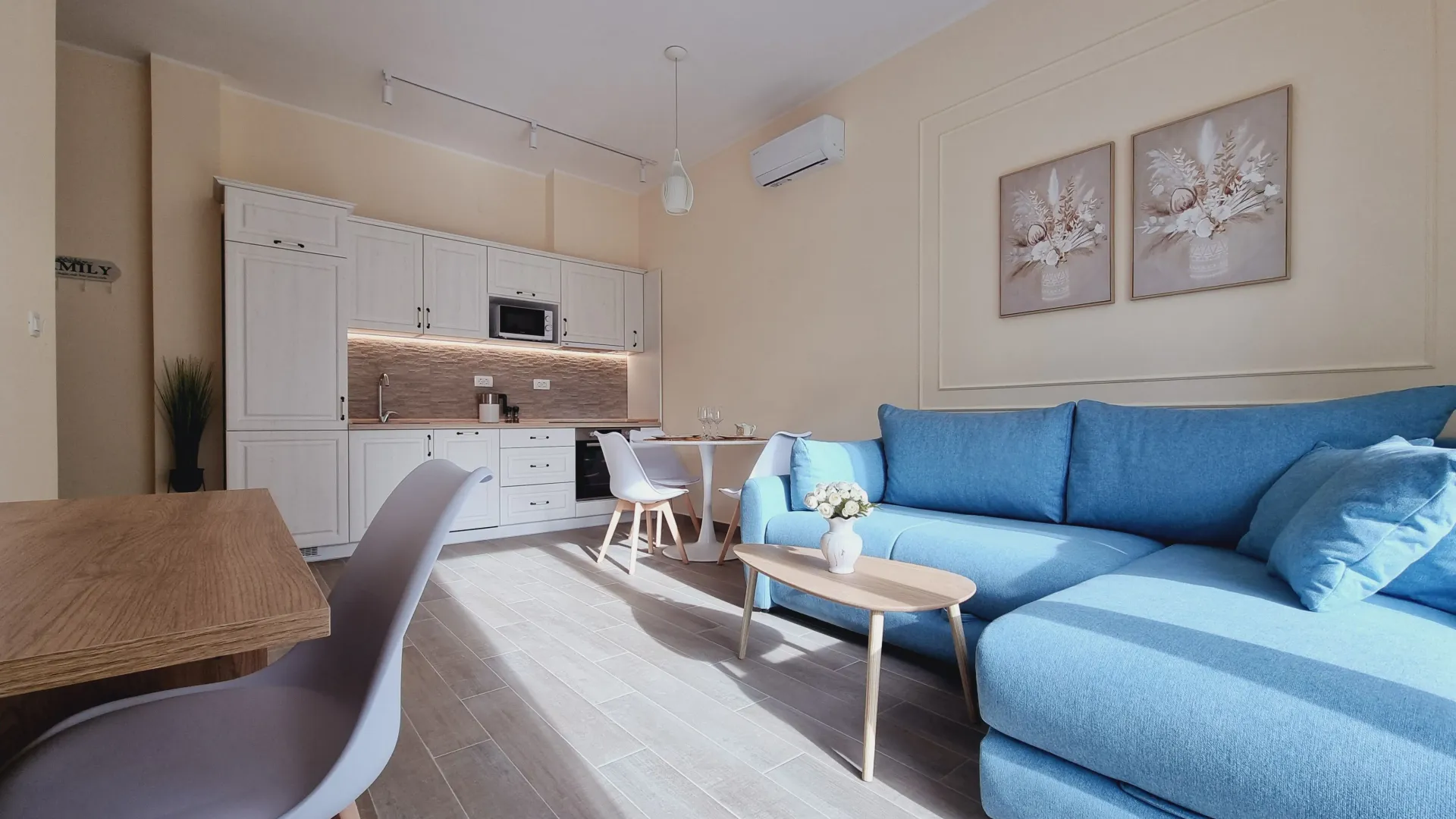 Rent, one bedroom apartment, 49m², Bečići, Budva