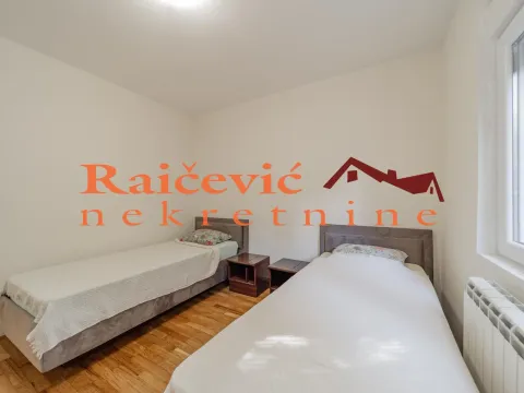 Izdavanje, trosoban stan, 70m², Dedinje Sve Podlokacije, Beograd - image 14