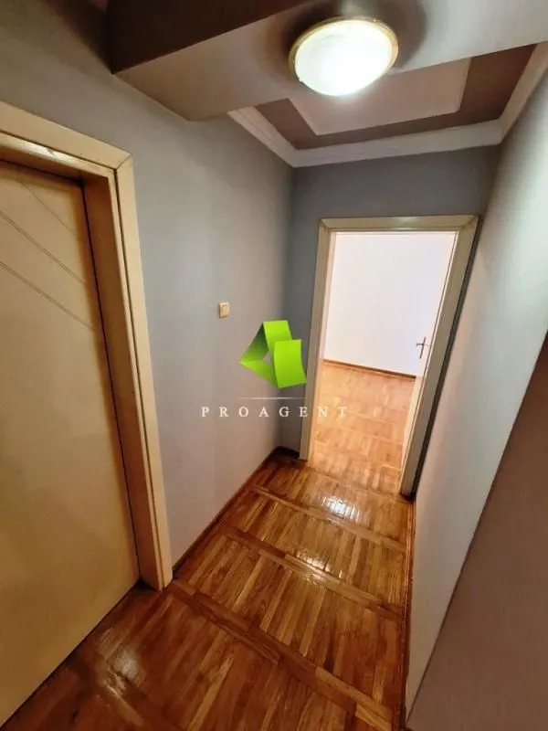 Rent, office space, 620m², Medijana, Niš