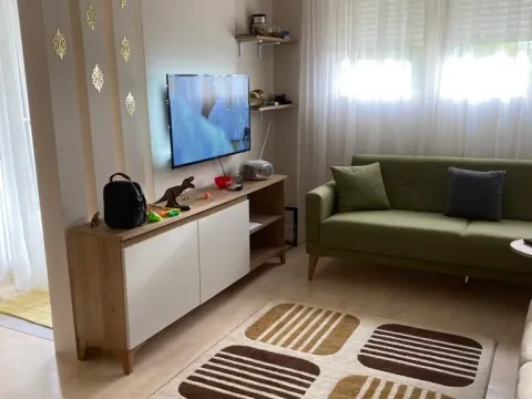Rent, one bedroom apartment, 43m², Šušanj, Bar - image 2