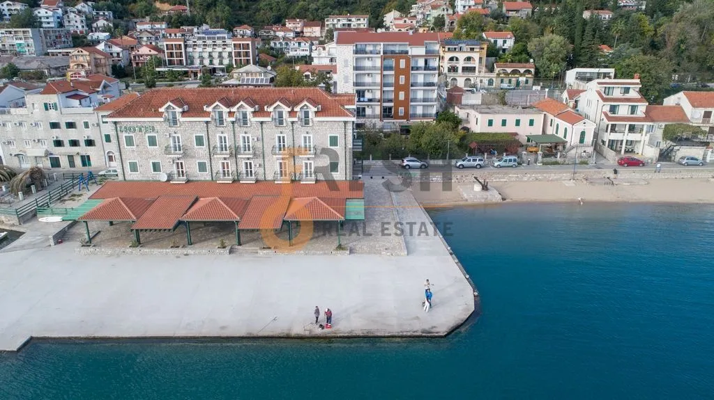 Sale, office space, 800m², Herceg Novi, Crna Gora