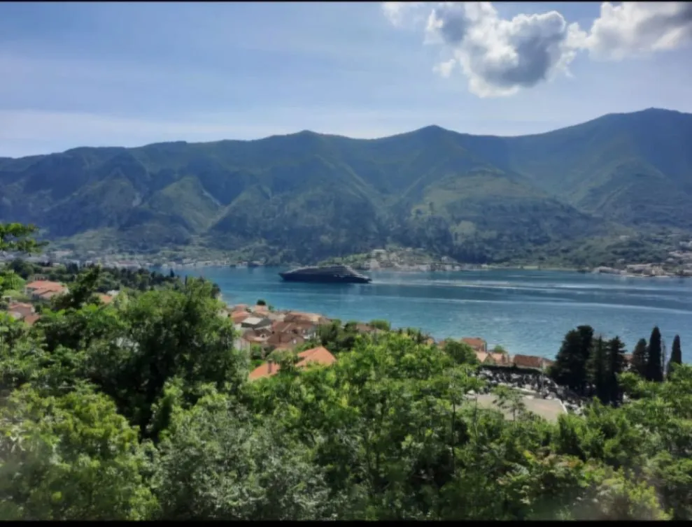 Prodaja, dvosoban stan, 59m², Dobrota, Kotor