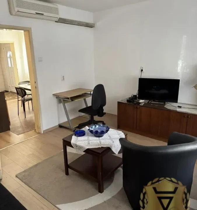 Izdavanje, kuća, 70m², Autokomanda, Voždovac Sve Podlokacije