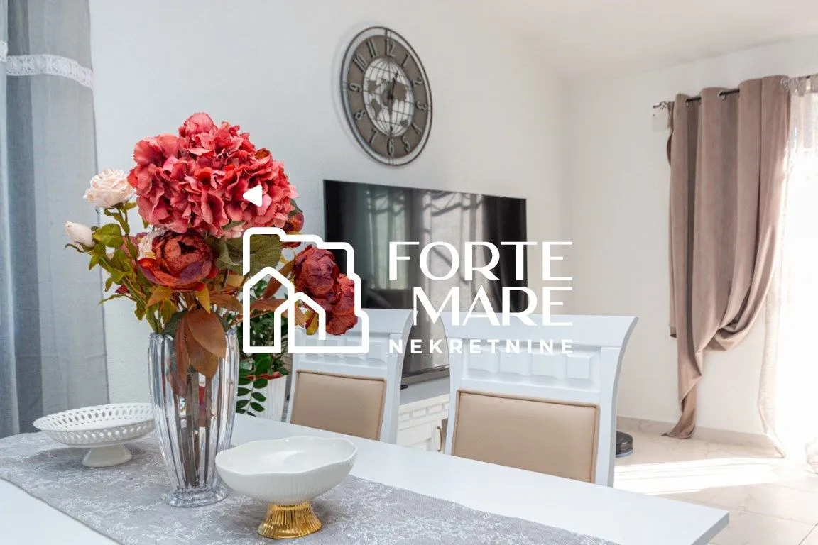 Prodaja, dvosoban stan, 98m², Igalo, Herceg Novi