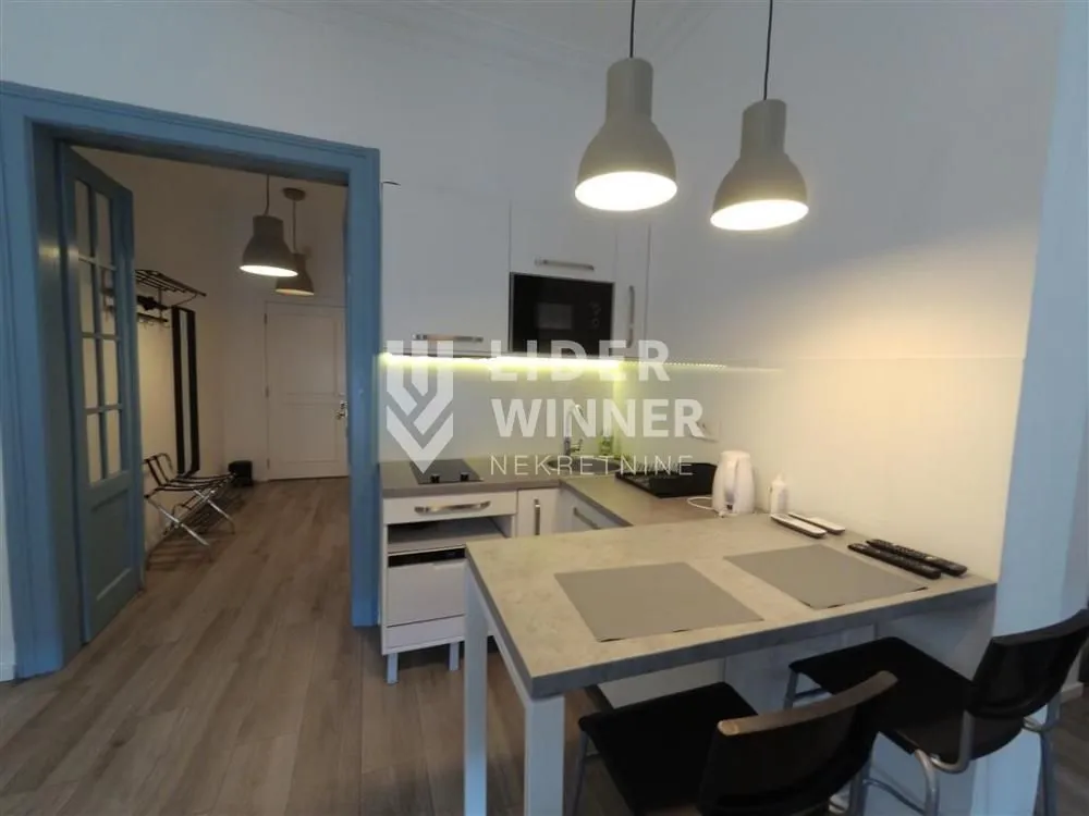 Izdavanje, trosoban stan, 62m², Stari Grad, Beograd