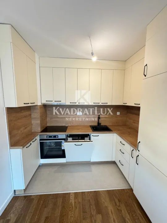 Prodaja, jednosoban stan, 51m², Šušanj, Bar