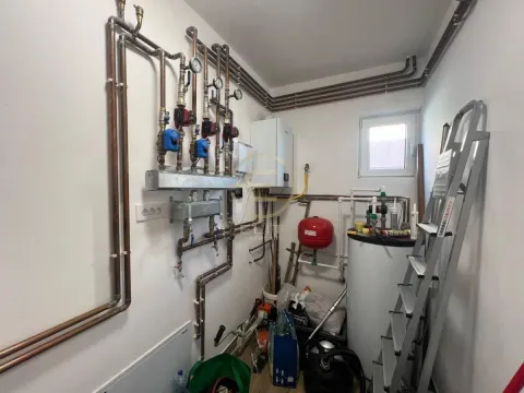 Prodaja, kuća, 226m², Sremska Kamenica, Petrovaradin - image 33