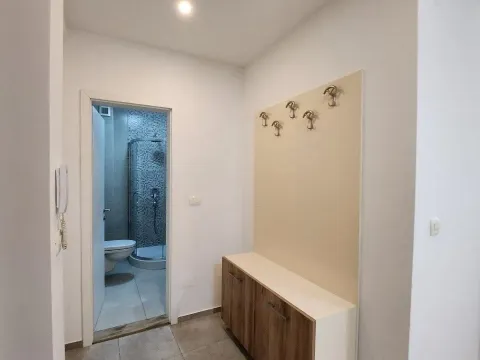 Izdavanje, jednosoban stan, 41m², Budva, Crna Gora - image 5