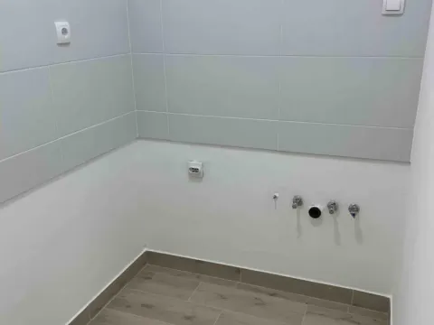 Prodaja, jednosoban stan, 30m², Grbavica, Novi Sad Sve Podlokacije - image 9