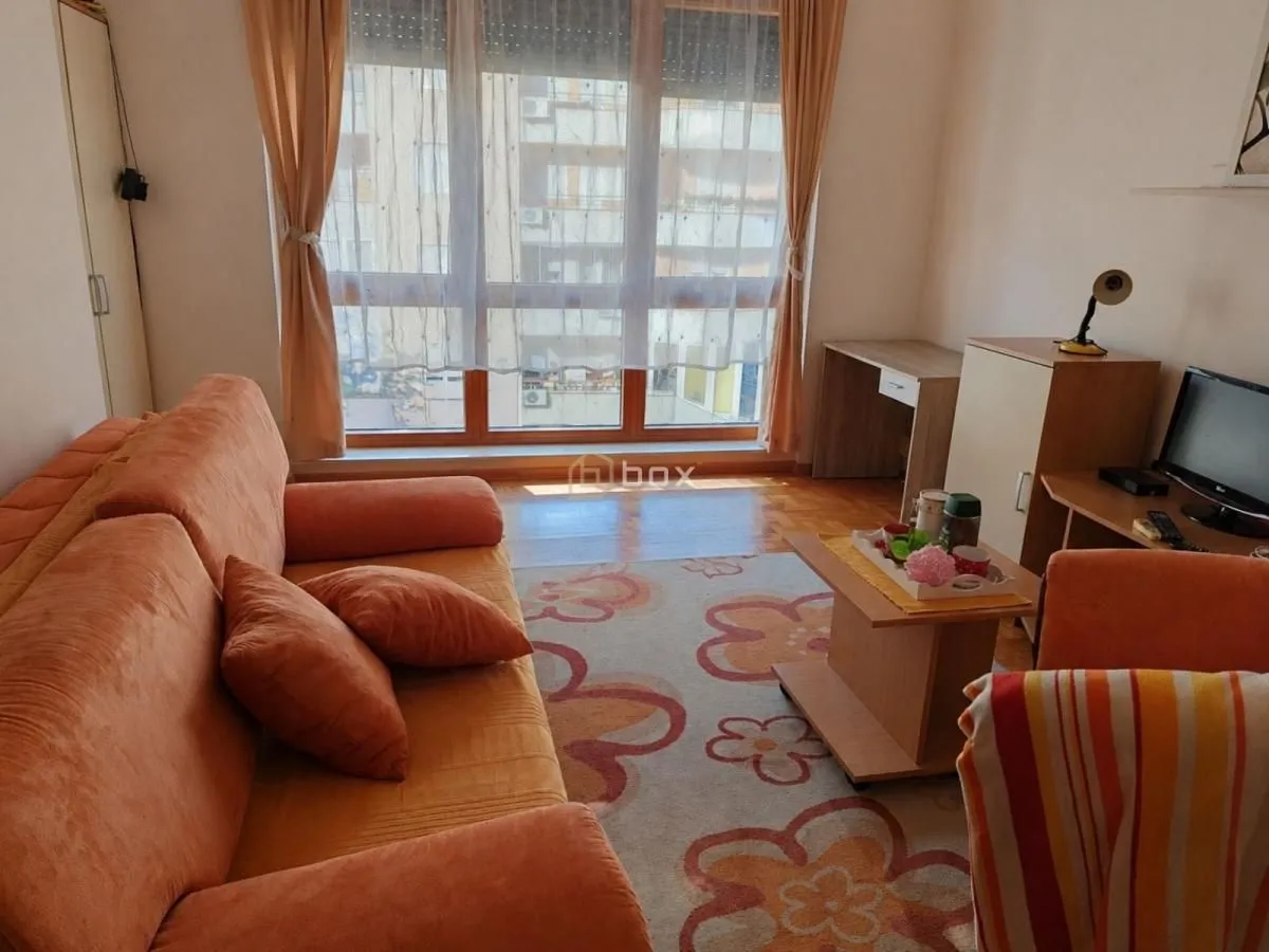 Rent, studio apartment, 26m², Medijana, Niš