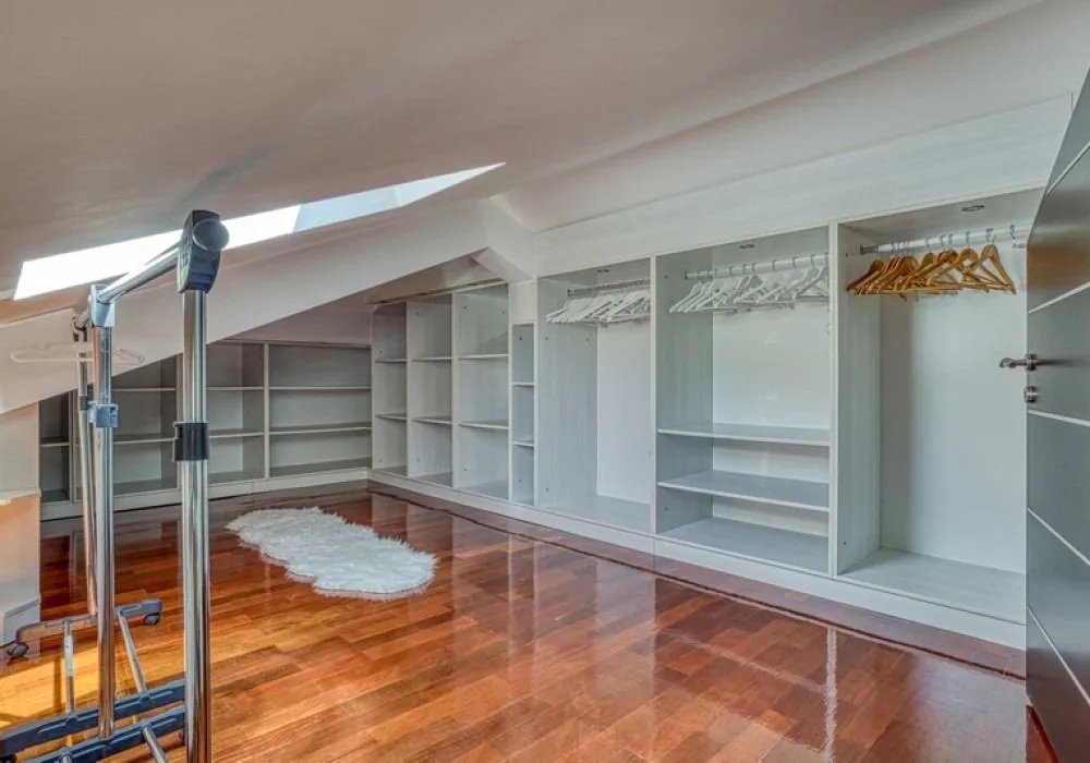 Prodaja, četvorosoban stan, 190m², Rozino, Budva