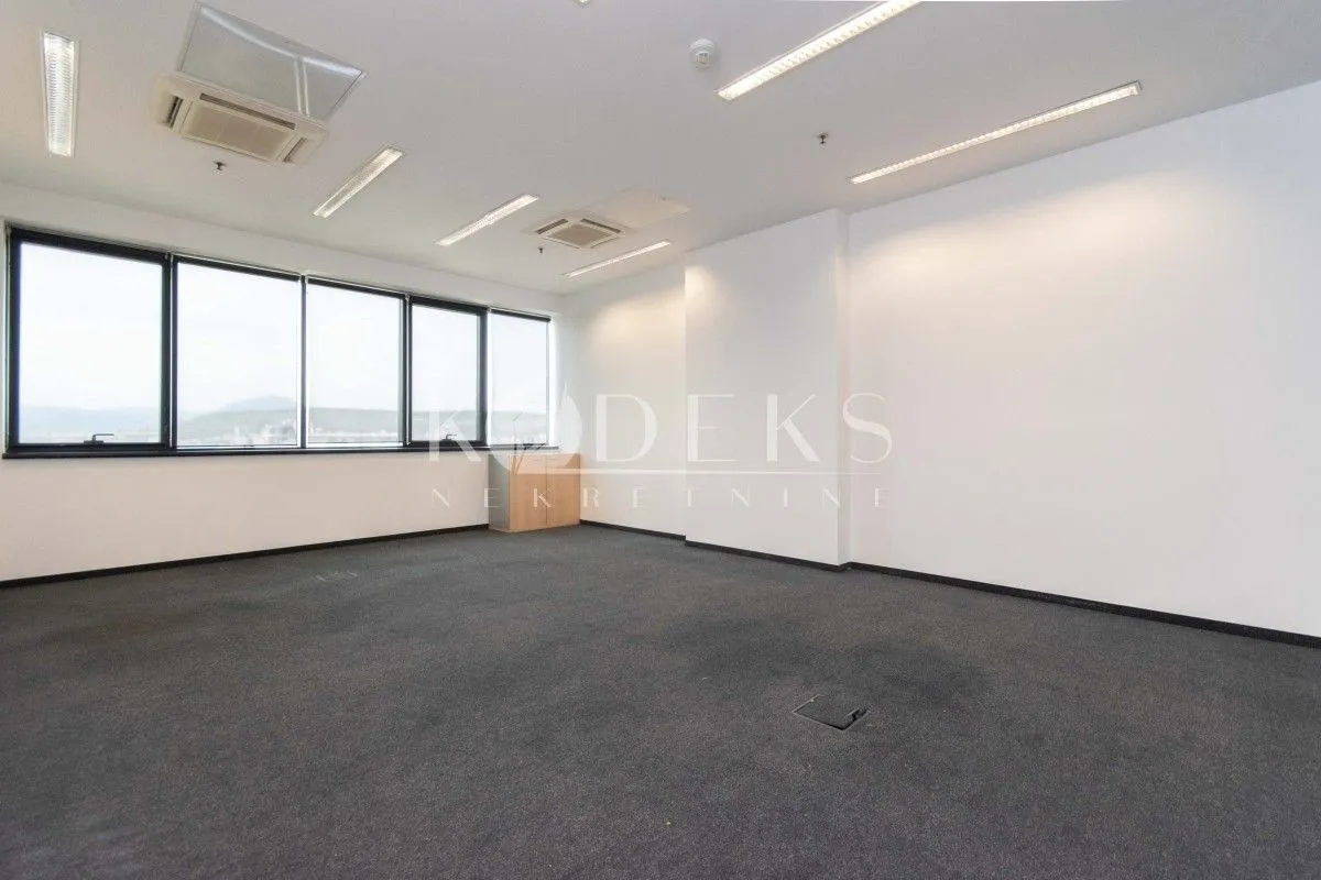 Rent, office space, 318m², Preko Morače, Podgorica