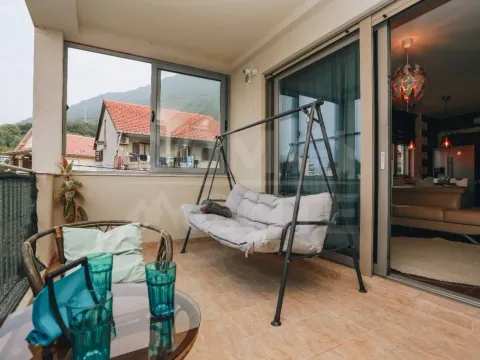 Izdavanje, dvosoban stan, 80m², Tivat, Crna Gora - image 9