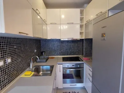 Prodaja, dvosoban stan, 54m², Centar, Budva - image 2