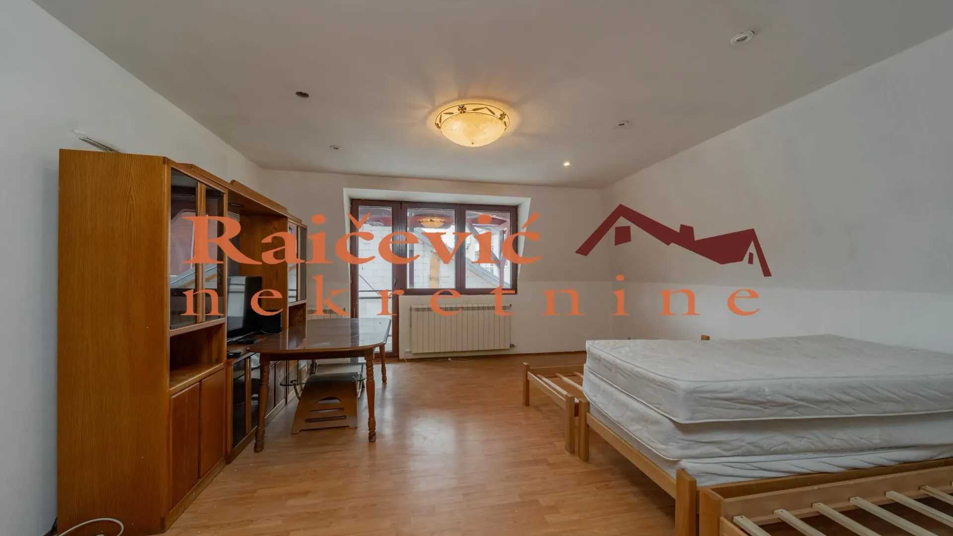 Rent, house, 250m², Zvezdara Sve Podlokacije, Beograd