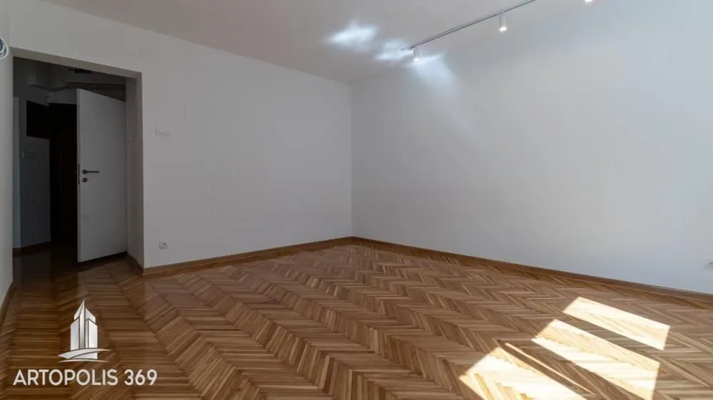 Rent, two bedroom apartment, 37m², Stari Grad, Beograd