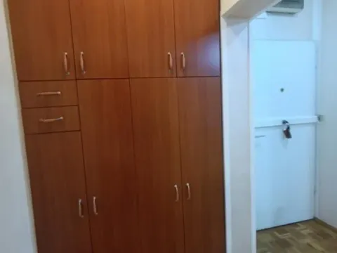 Izdavanje, dvosoban stan, 50m², Sajmište, Novi Sad - image 6