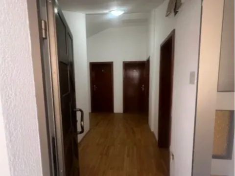 Prodaja, poslovni prostor, 450m², Zlatica, Podgorica - image 10