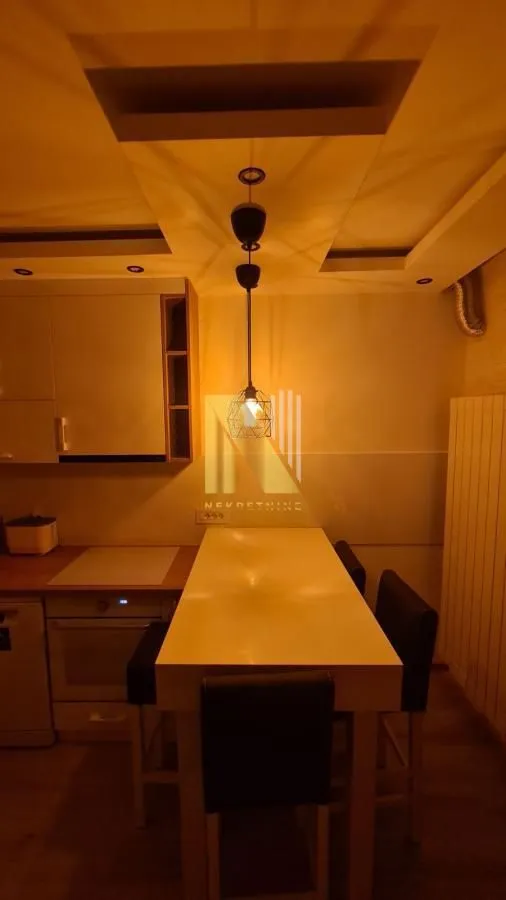 Izdavanje, dvosoban stan, 45m², Bulevar Oslobodjenja, Novi Sad Sve Podlokacije