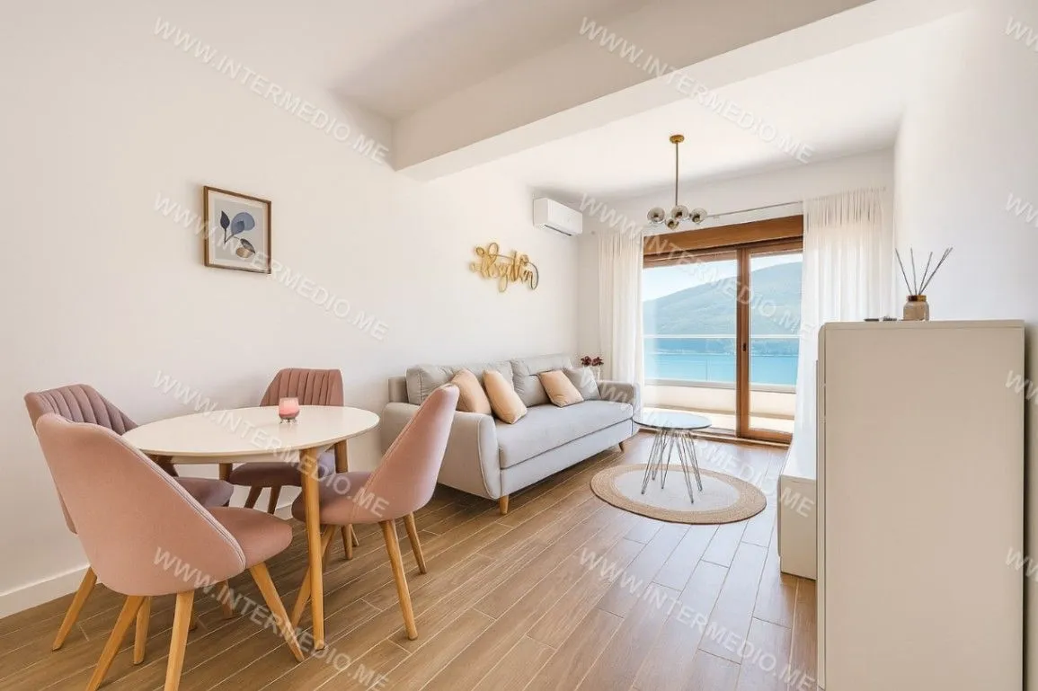 Sale, one bedroom apartment, 50m², Đenovići, Herceg Novi