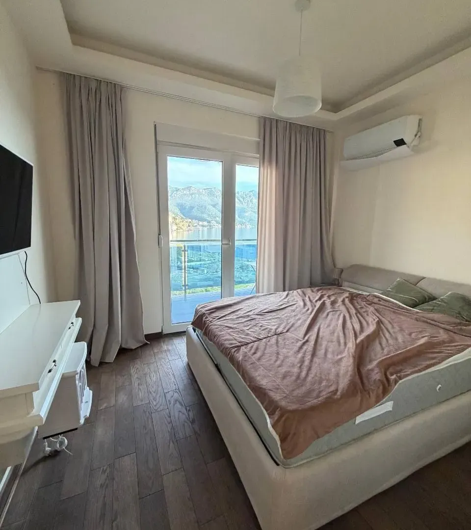 Sale, two bedroom apartment, 89m², Bečići, Budva